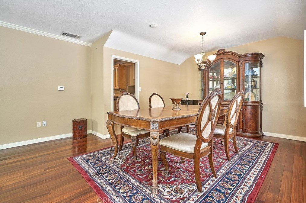 3564 Amesbury Rd, Los Angeles CA  90027-1302 exterior