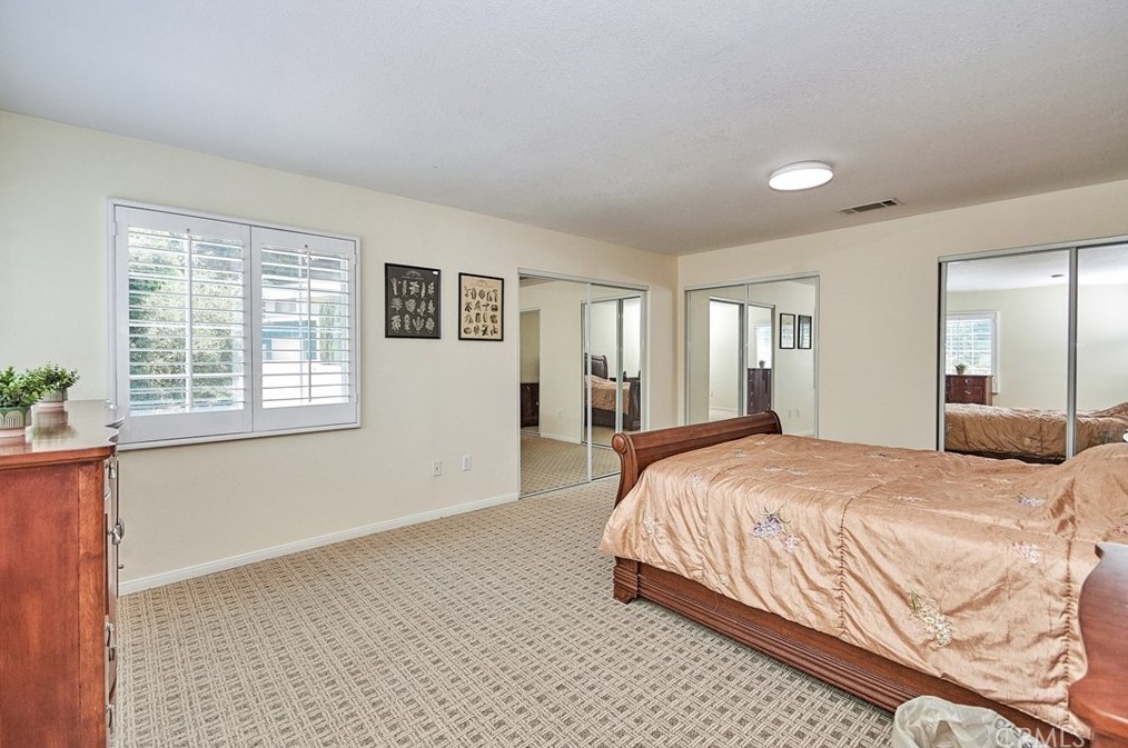 3564 Amesbury Rd, Los Angeles CA  90027-1302 exterior