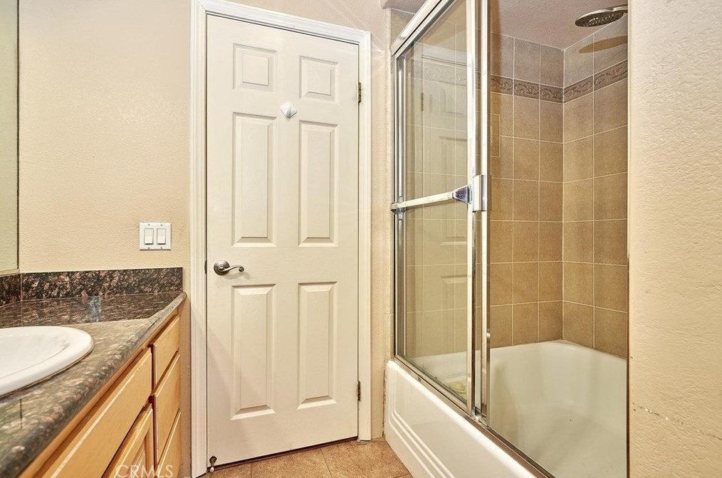 3564 Amesbury Rd, Los Angeles CA  90027-1302 exterior