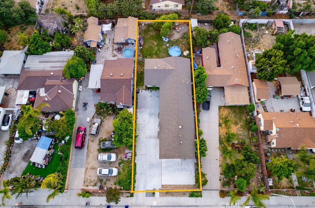 3695 Arora St, Riverside CA  92509-4521 exterior