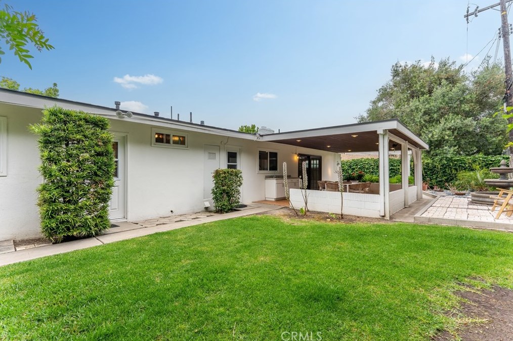 2967 Mindanao Dr, Costa Mesa CA  92626-3614 exterior