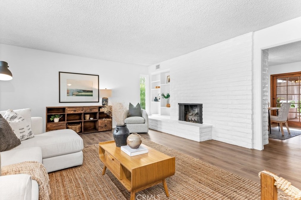 2967 Mindanao Dr, Costa Mesa CA  92626-3614 exterior