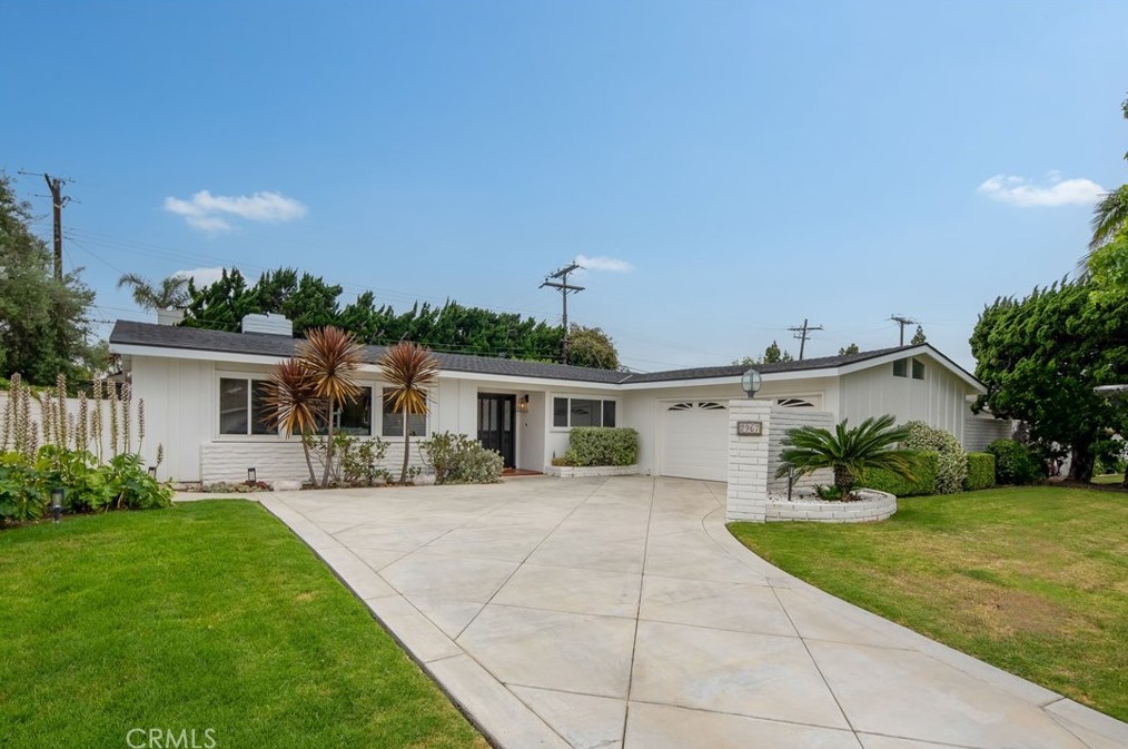 2967 Mindanao Dr, Costa Mesa CA  92626-3614 exterior