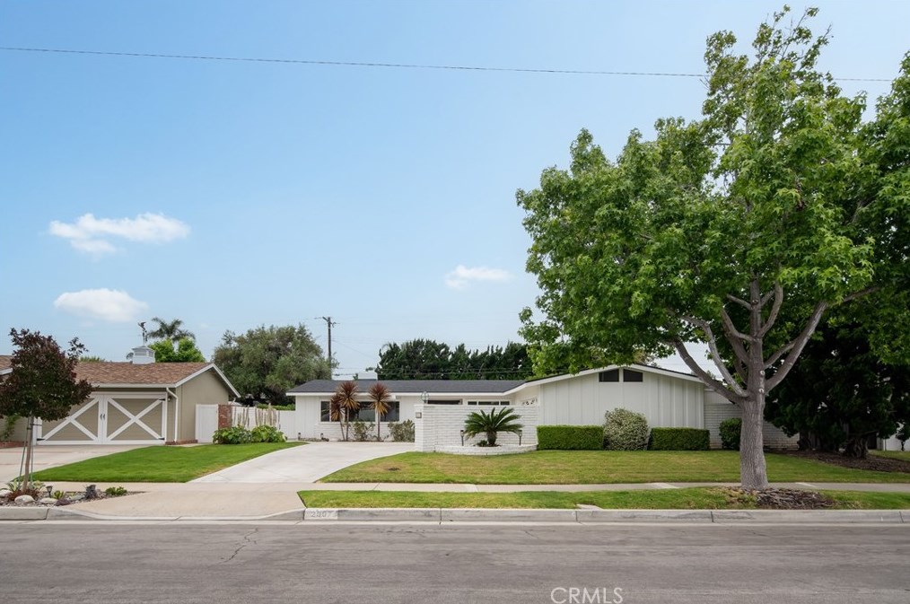 2967 Mindanao Dr, Costa Mesa CA  92626-3613 exterior