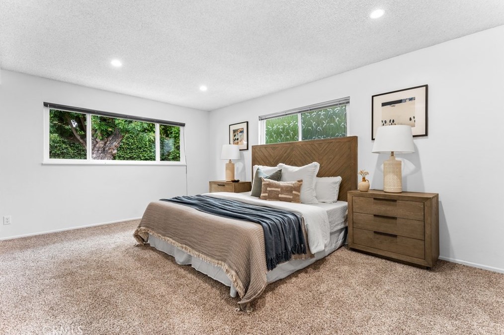 2967 Mindanao Dr, Costa Mesa CA  92626-3614 exterior
