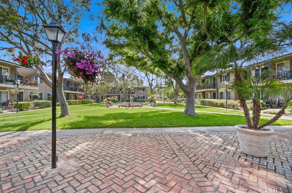 660 Glassell St, Orange CA  92866-3001 exterior