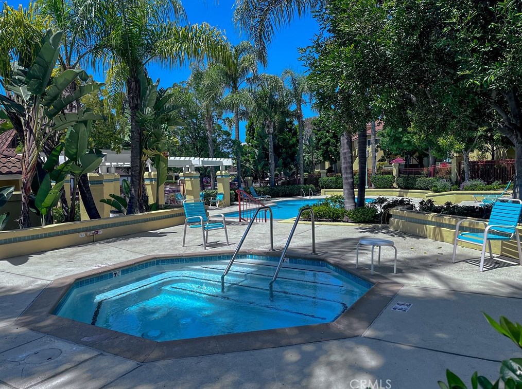 95 Costero Aisle, Irvine CA  92614-5942 exterior