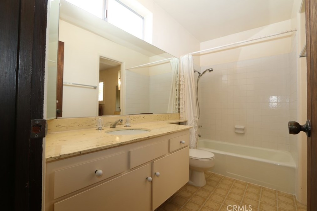 19715 Mildred Ave, Torrance CA 90503-1127 exterior