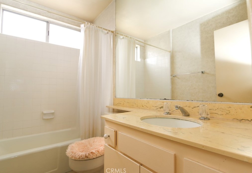 19715 Mildred Ave, Torrance CA 90503-1127 exterior