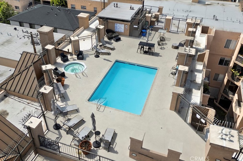 640 4th St, Long Beach CA  90802-7338 exterior