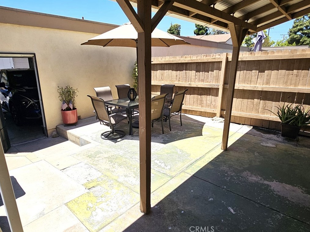 2971 Bradford Pl, Santa Ana CA  92707-4029 exterior