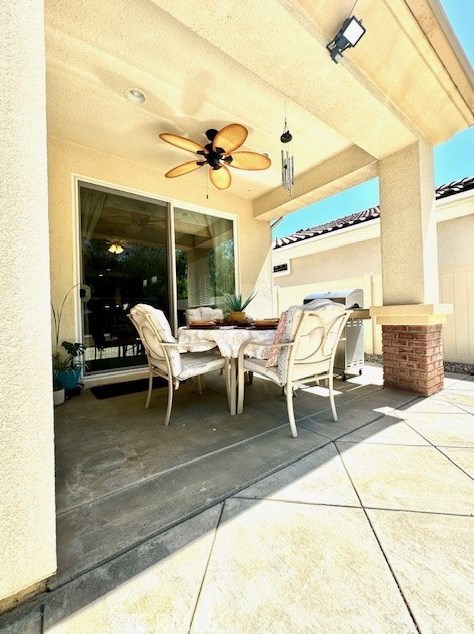 993 Blackhawk Dr, Beaumont CA  92223-8515 exterior