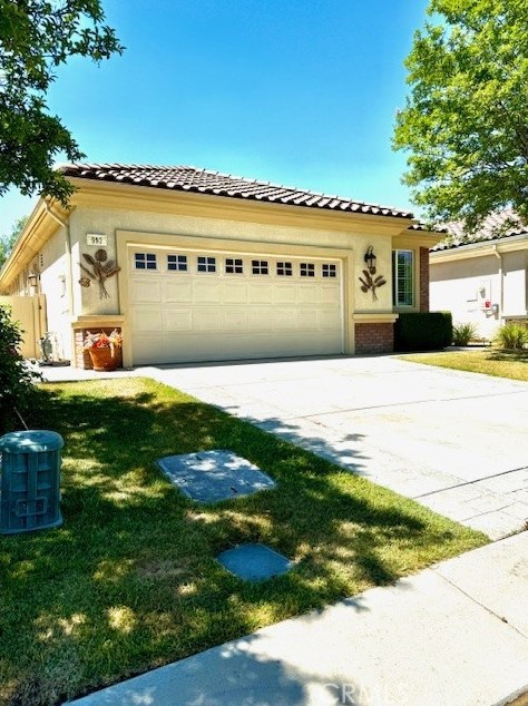 993 Blackhawk Dr, Beaumont CA  92223-8515 exterior