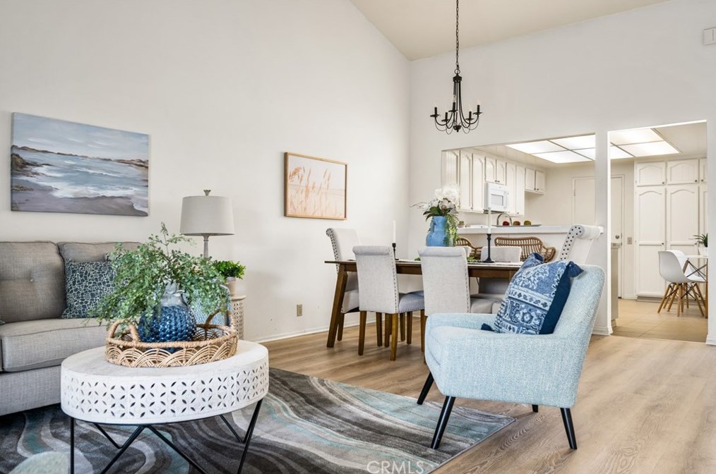 2044 Wellington Ave, Santa Ana CA 92701-3182 exterior