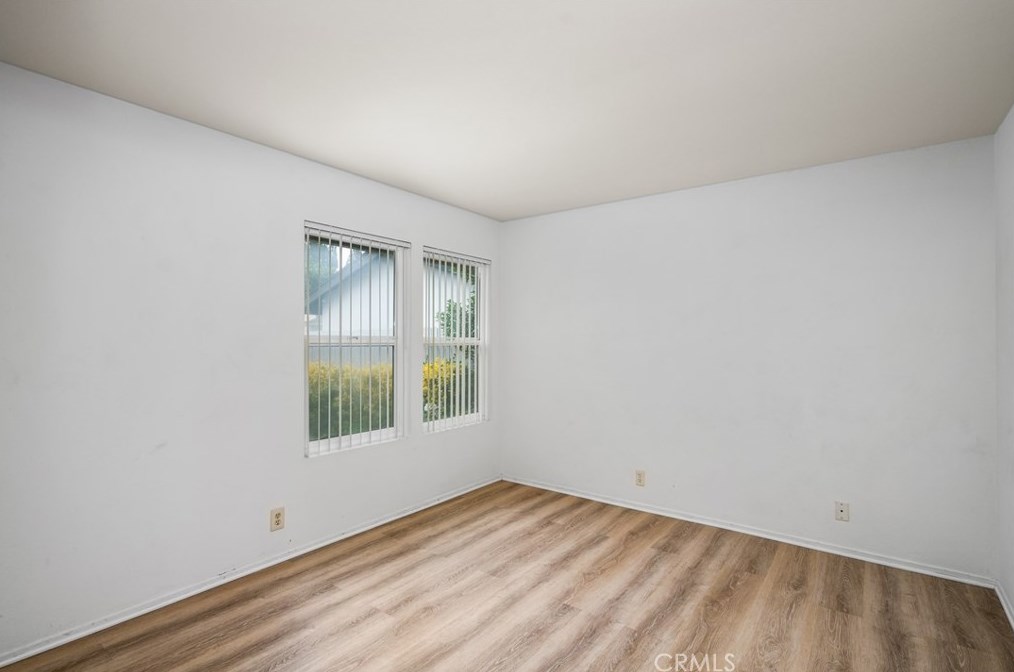 2044 Wellington Ave, Santa Ana CA 92701-3182 exterior