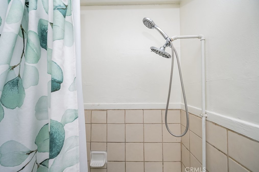 218 9th St, Long Beach CA  90813-4214 exterior