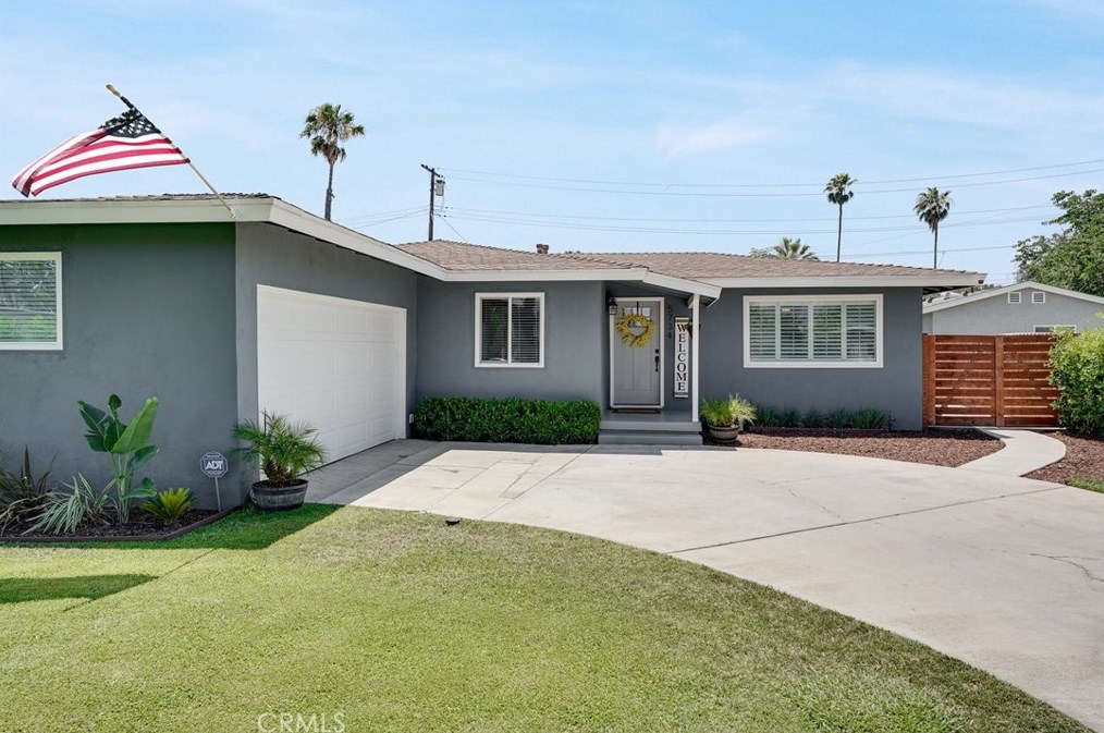 5734 Mountain View Ave, Riverside CA  92504-1500 exterior