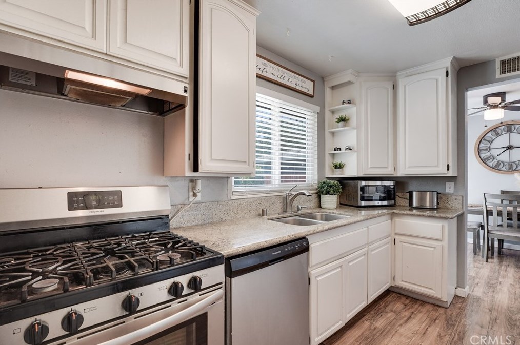 5734 Mountain View Ave, Riverside CA  92504-1500 exterior