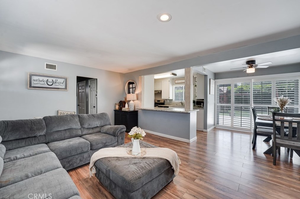 5734 Mountain View Ave, Riverside CA  92504-1500 exterior