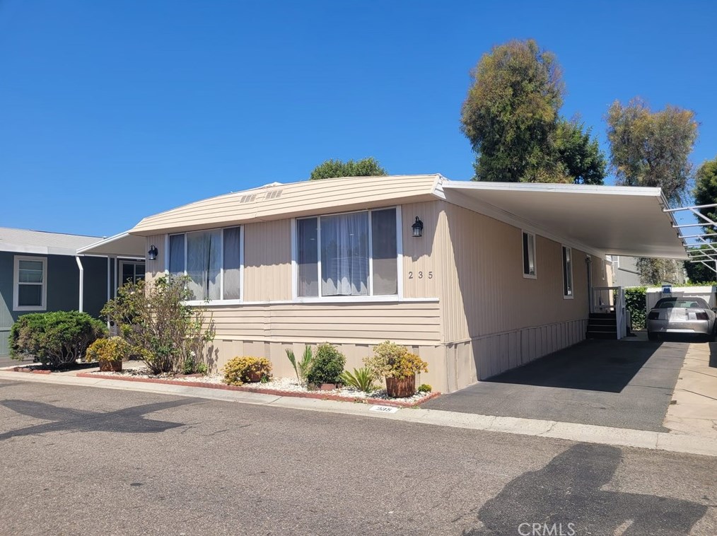 3101 Fairview St, Santa Ana CA  92704-6506 exterior