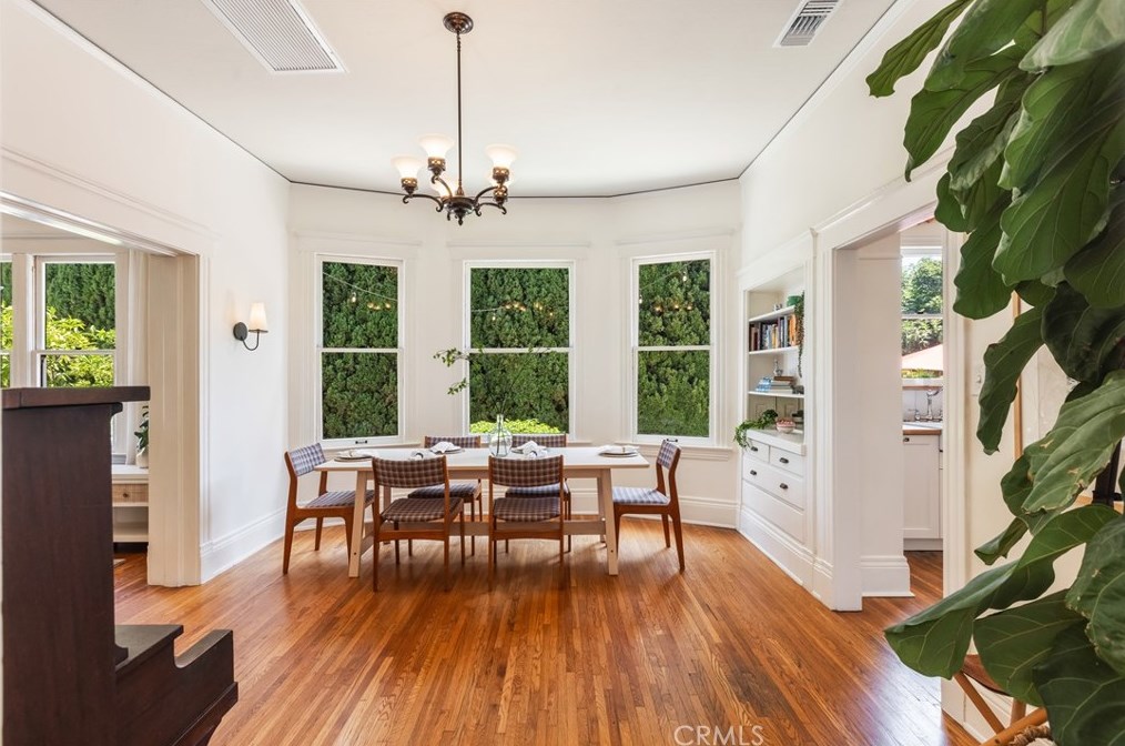 3761 Lime Ave, Long Beach CA  90807-4137 exterior