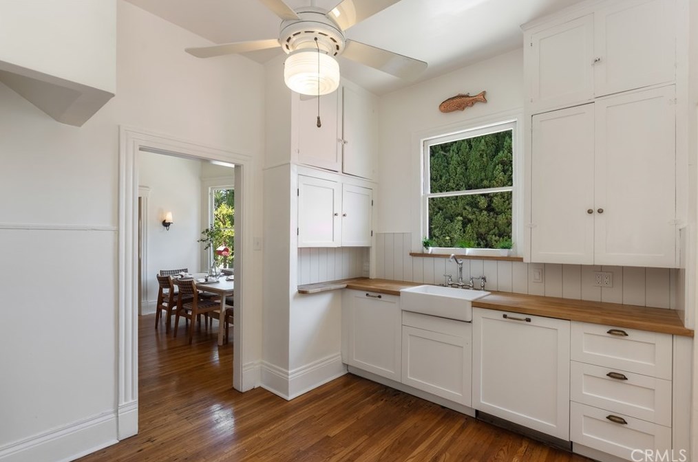 3761 Lime Ave, Long Beach CA  90807-4137 exterior