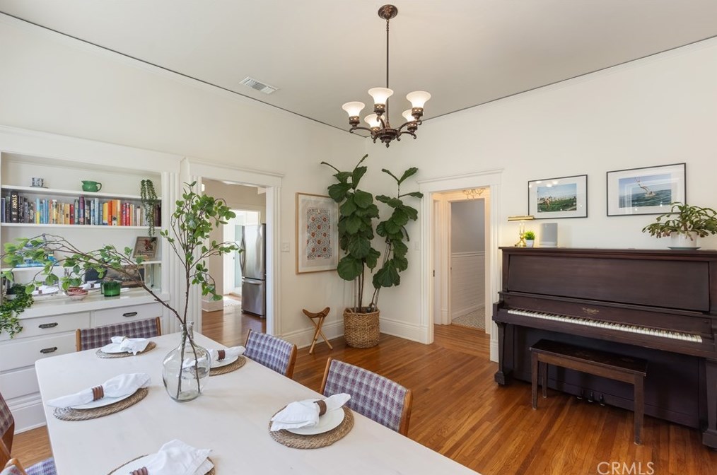 3761 Lime Ave, Long Beach CA  90807-4137 exterior