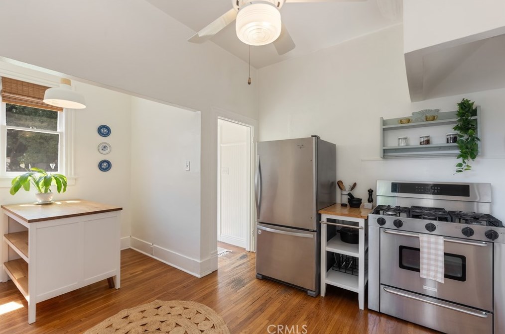 3761 Lime Ave, Long Beach CA  90807-4137 exterior