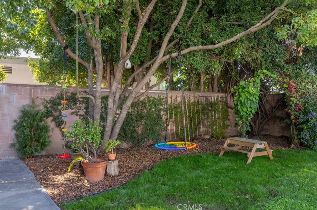 3761 Lime Ave, Long Beach CA  90807-4137 exterior