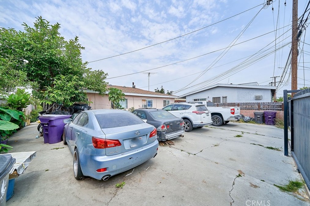 2120 Myrtle Ave, Long Beach CA  90806-4831 exterior