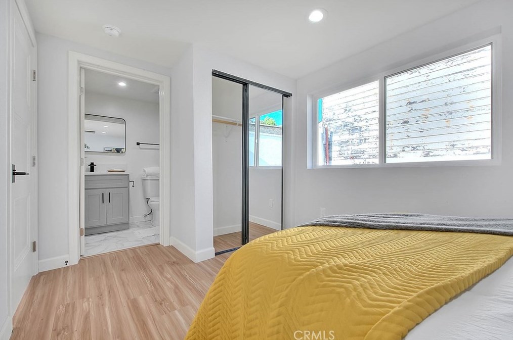 9236 Hobart Blvd, Los Angeles CA  90047-3820 exterior