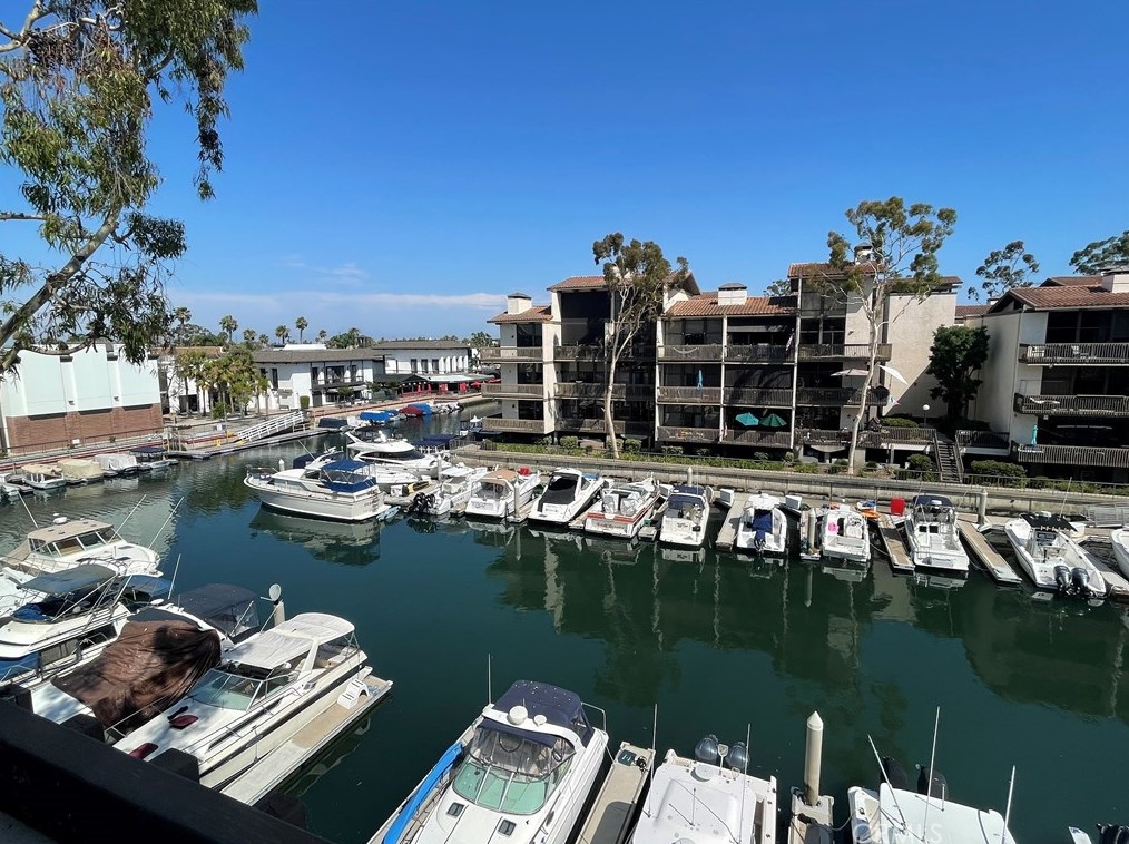 8324 Marina Pacifica Dr, Long Beach CA  90803-7005 exterior