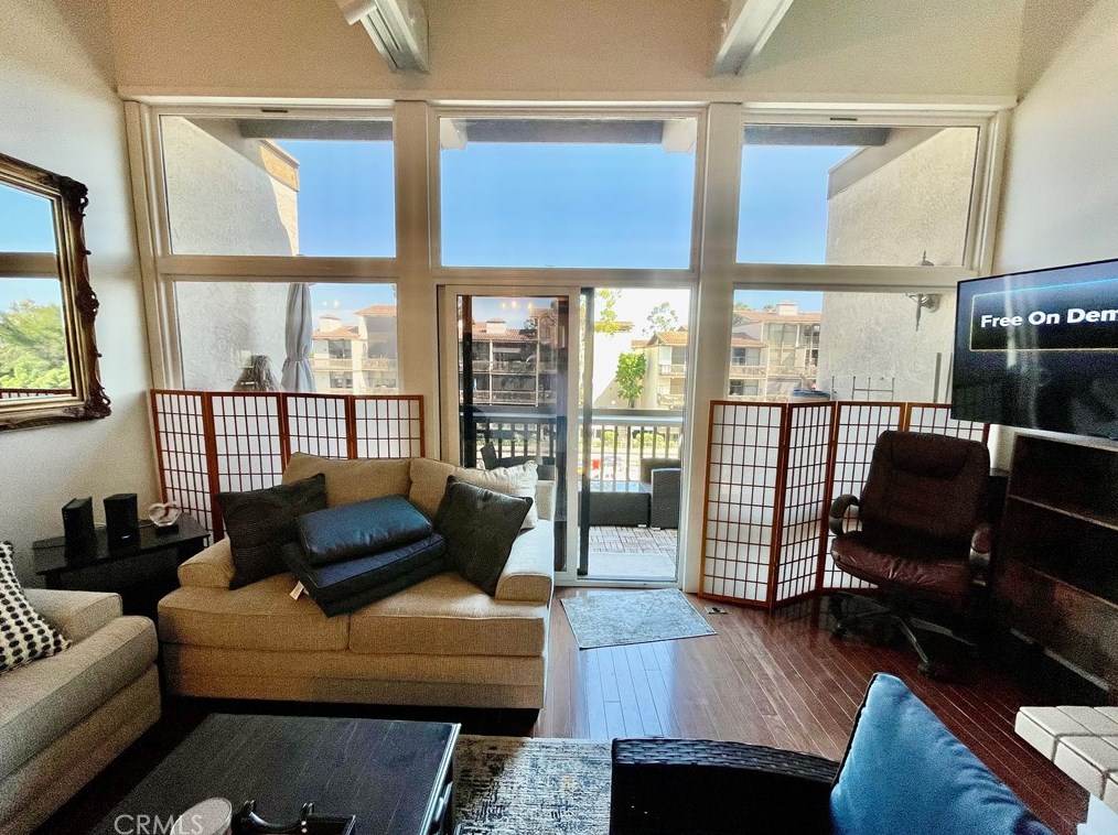 8324 Marina Pacifica Dr, Long Beach CA  90803-7005 exterior