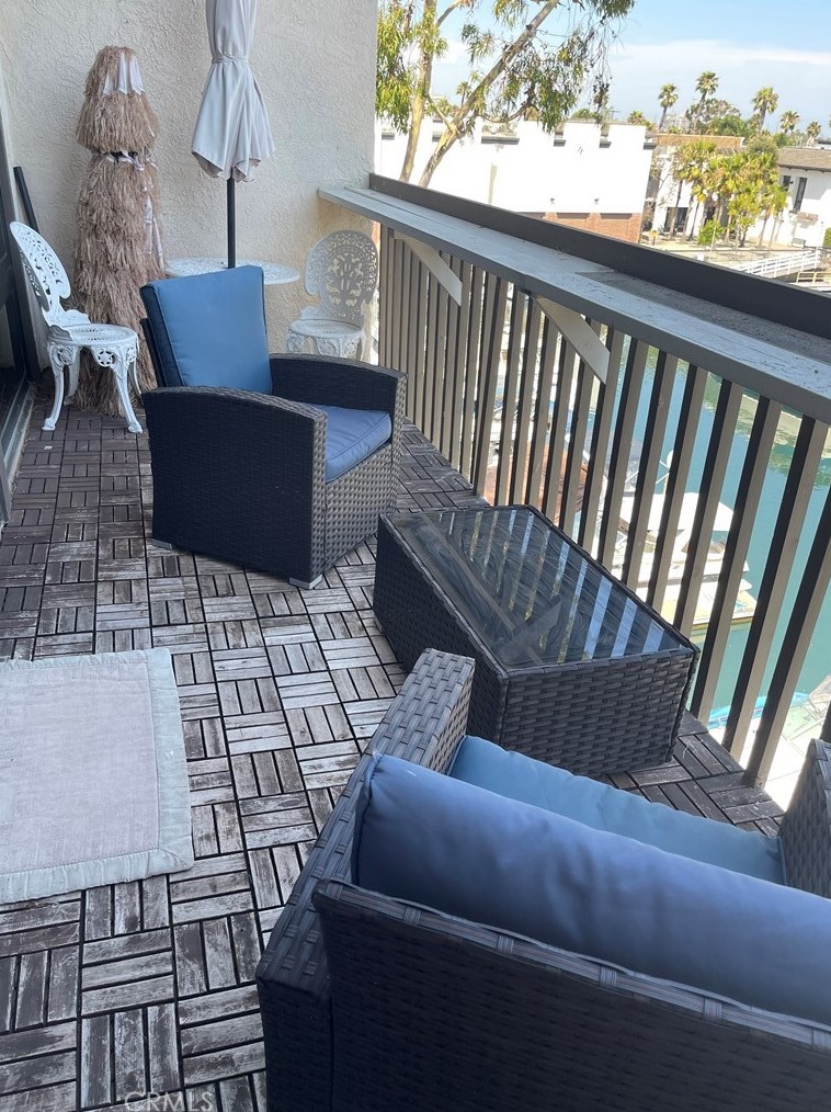 8324 Marina Pacifica Dr, Long Beach CA  90803-7005 exterior