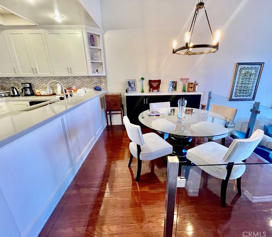 8324 Marina Pacifica Dr, Long Beach CA  90803-7005 exterior