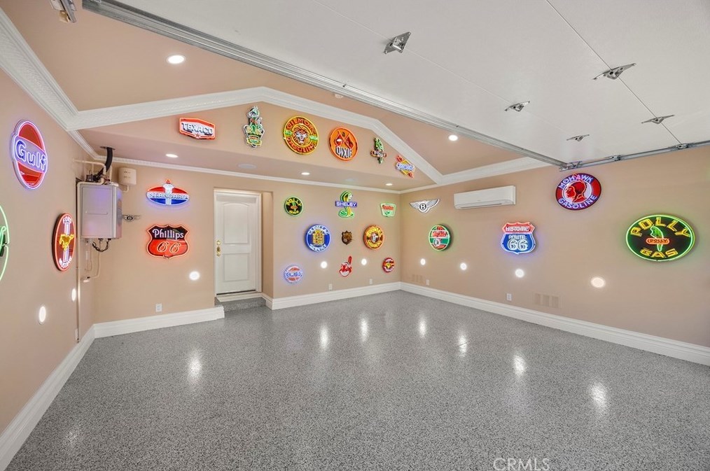 7351 Singingwood Dr, Anaheim CA 92808-1701 exterior