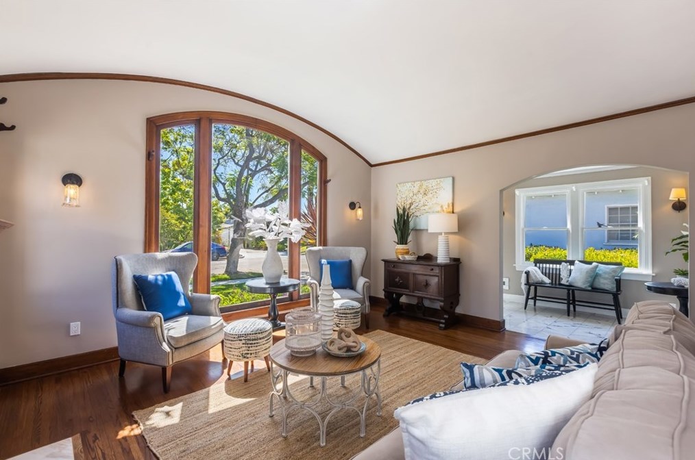 3615 Lime Ave, Long Beach CA  90807-4143 exterior