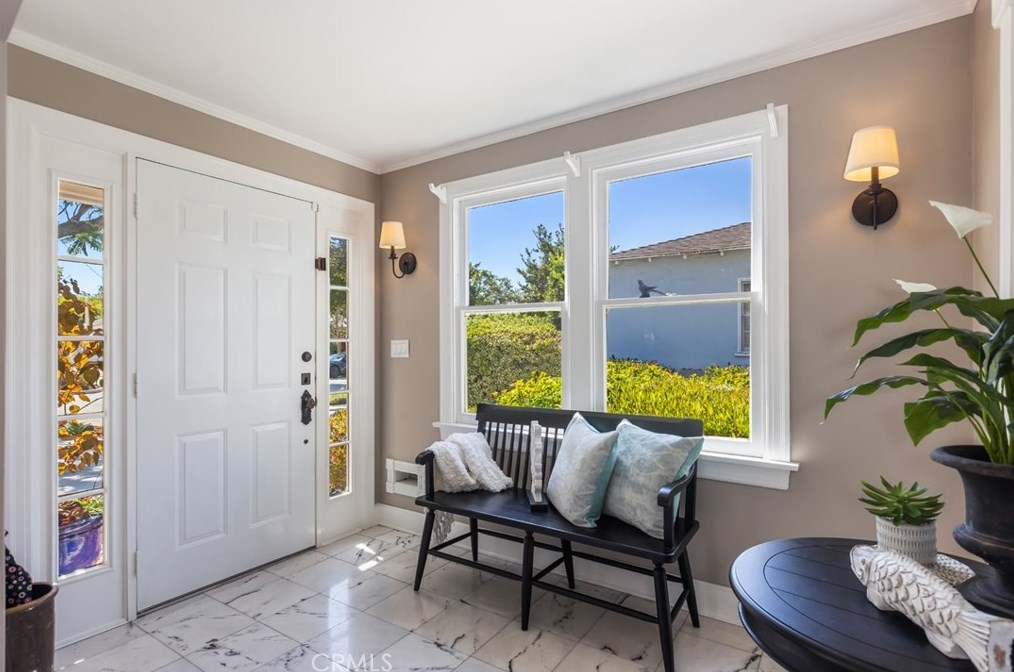 3615 Lime Ave, Long Beach CA  90807-4143 exterior