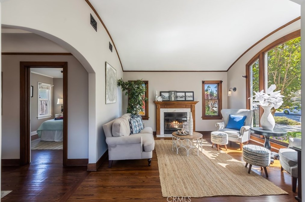 3615 Lime Ave, Long Beach CA  90807-4143 exterior