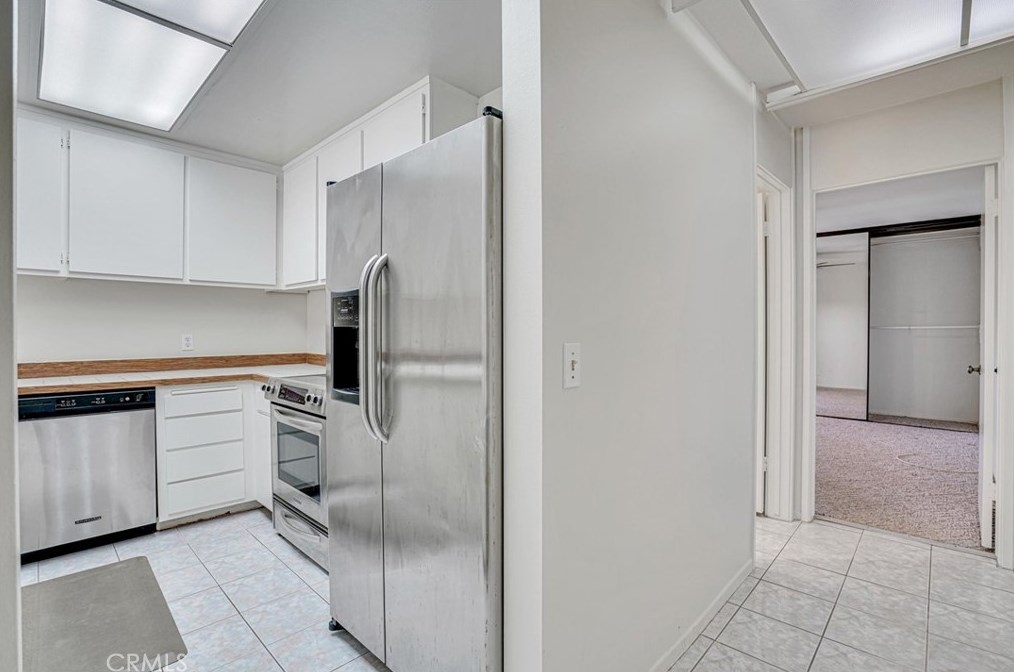 7235 Marina Pacifica Dr, Long Beach CA 90803-3899 exterior