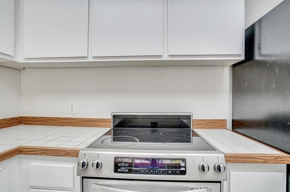 7235 Marina Pacifica Dr, Long Beach CA 90803-3899 exterior