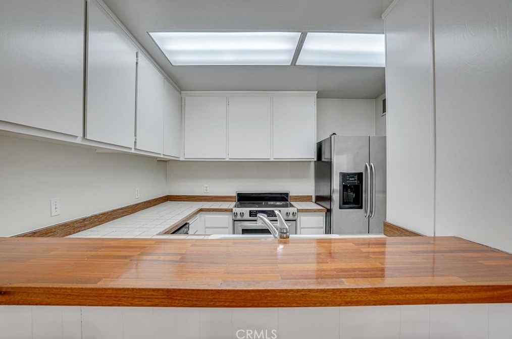 7235 Marina Pacifica Dr, Long Beach CA 90803-3899 exterior