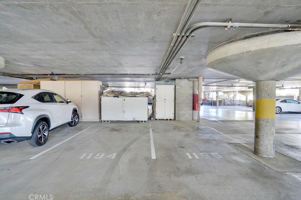 7235 Marina Pacifica Dr, Long Beach CA 90803-3899 exterior