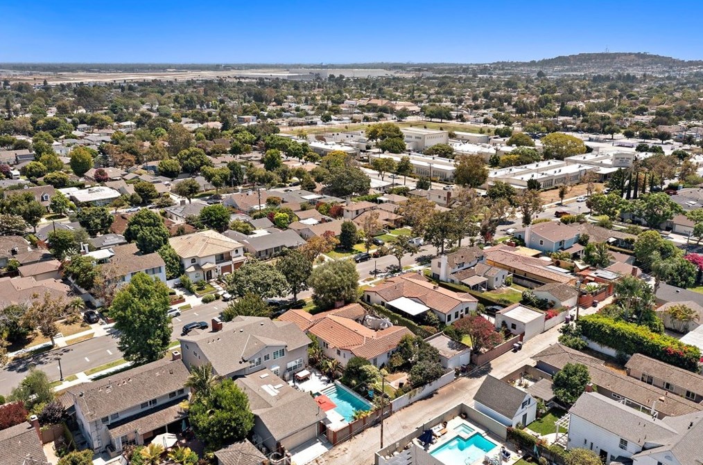 3925 California Ave, Long Beach CA  90807-3511 exterior