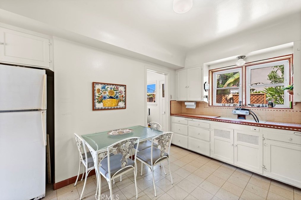 3925 California Ave, Long Beach CA  90807-3511 exterior