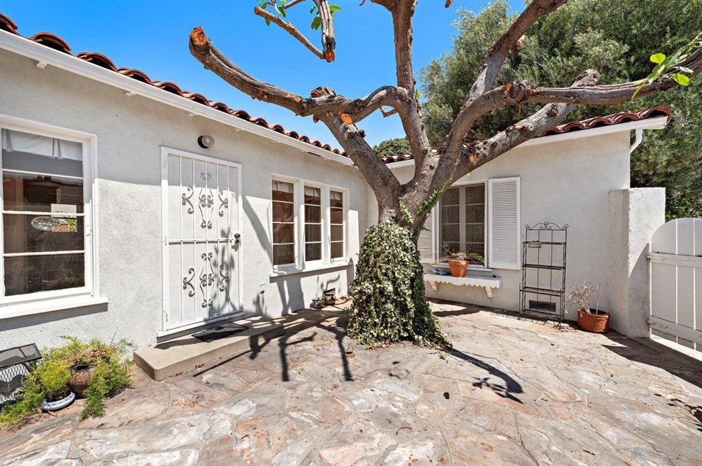 3925 California Ave, Long Beach CA  90807-3511 exterior