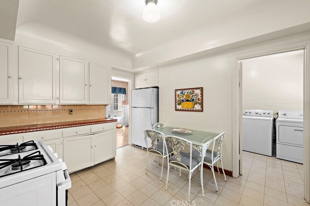 3925 California Ave, Long Beach CA  90807-3511 exterior