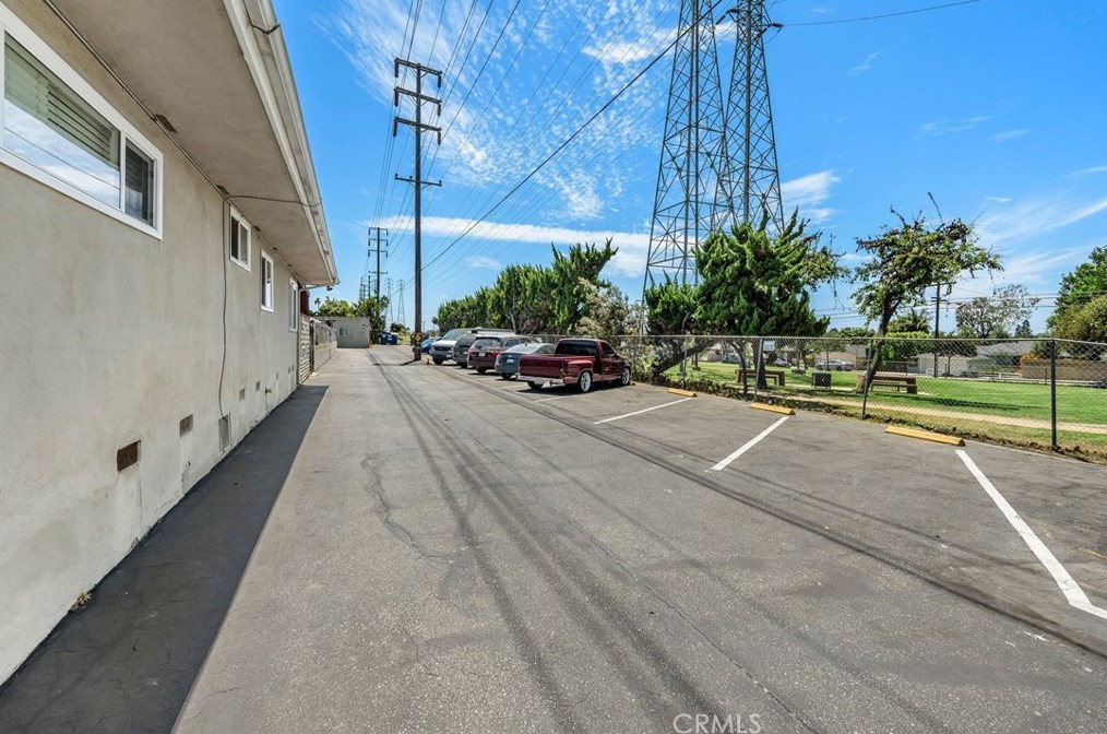 1620 Maple Ave, El Segundo CA  90245-3346 exterior