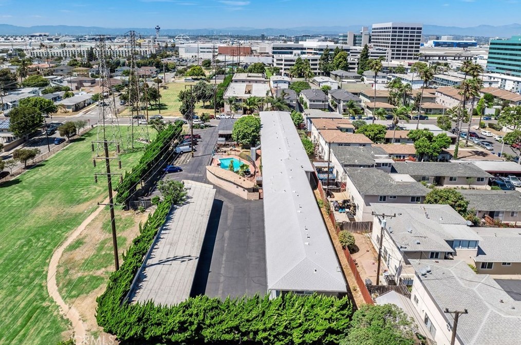 1620 Maple Ave, El Segundo CA  90245-3346 exterior