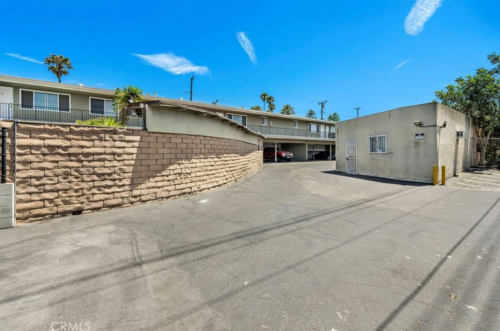 1620 Maple Ave, El Segundo CA  90245-3346 exterior